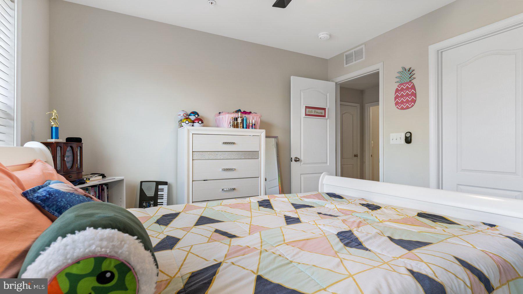 TANTALLON SQUARE - Residential