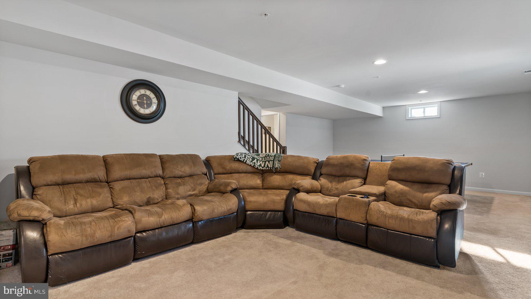 TANTALLON SQUARE - Residential