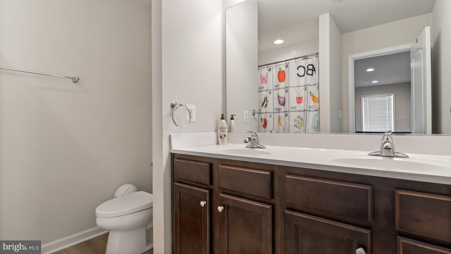 TANTALLON SQUARE - Residential