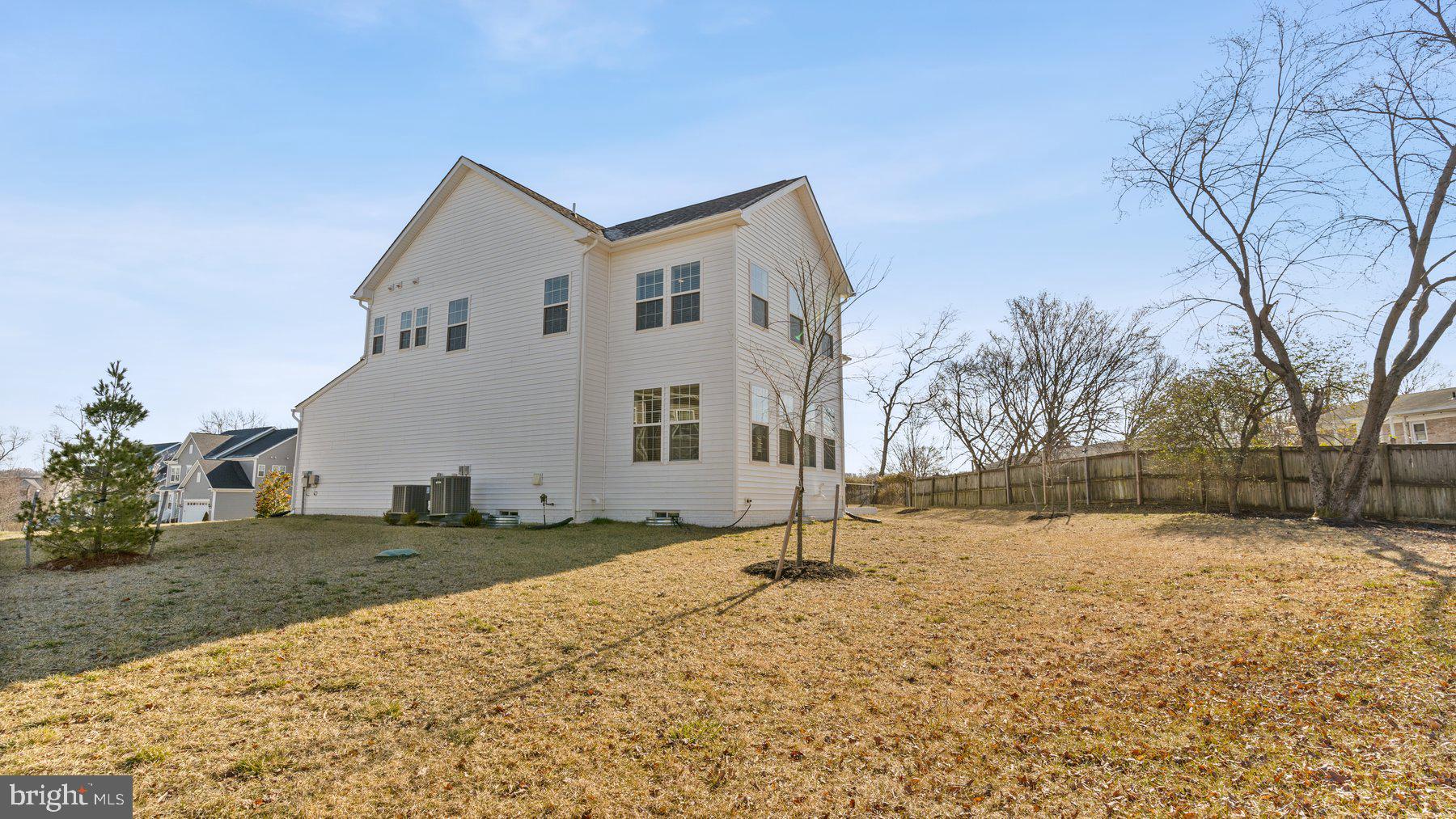 TANTALLON SQUARE - Residential
