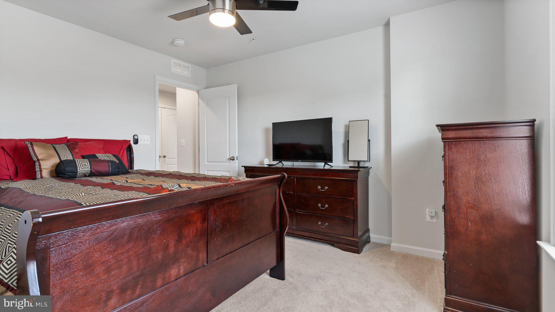 TANTALLON SQUARE - Residential