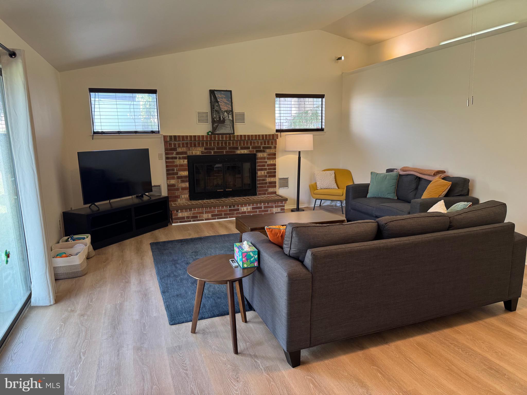 THUNDER HILL - Residential Lease