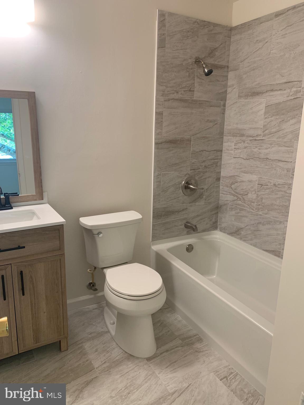 THUNDER HILL - Residential Lease