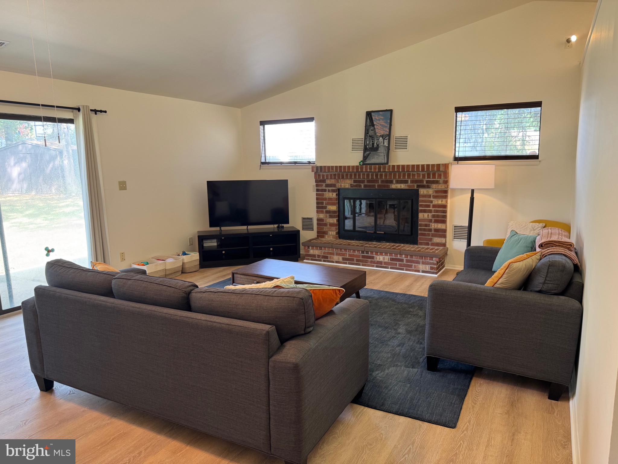 THUNDER HILL - Residential Lease