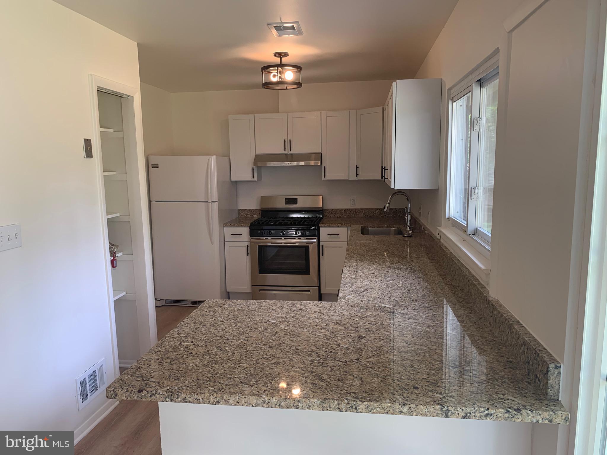 THUNDER HILL - Residential Lease