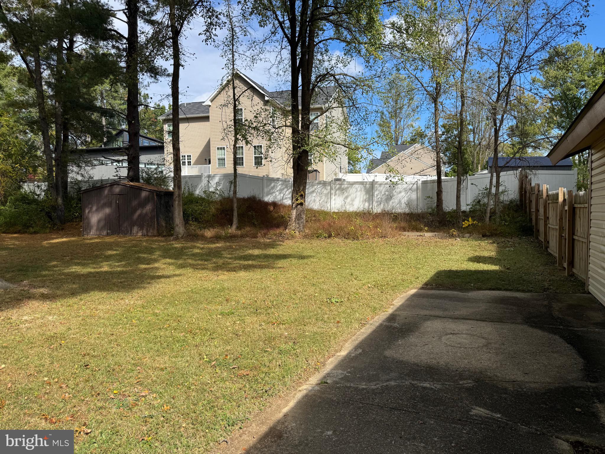 THUNDER HILL - Residential Lease