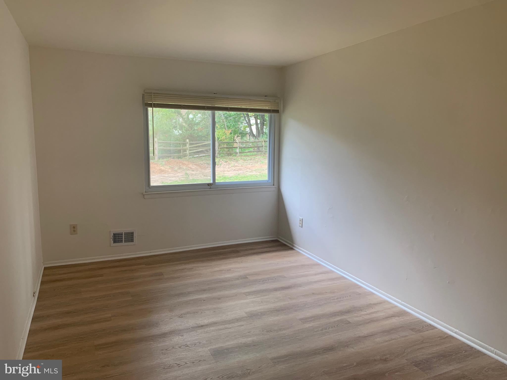 THUNDER HILL - Residential Lease