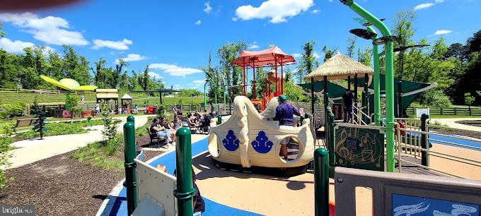 THUNDER HILL - Residential Lease