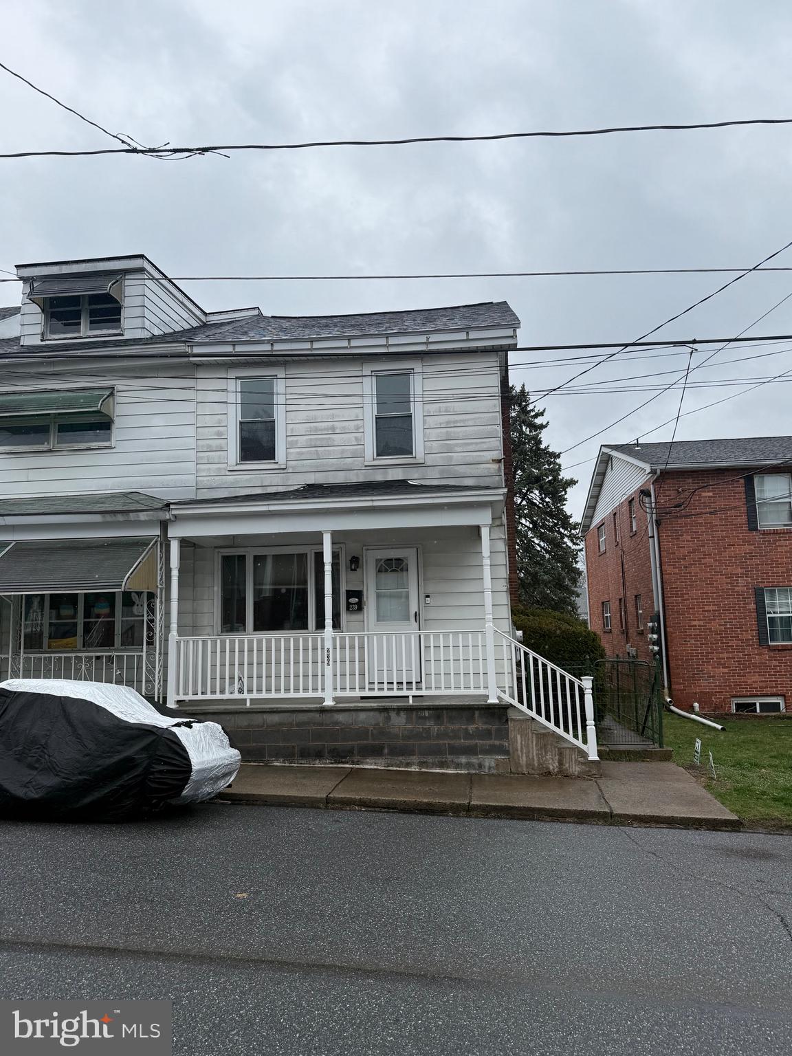 FRACKVILLE - Residential Lease