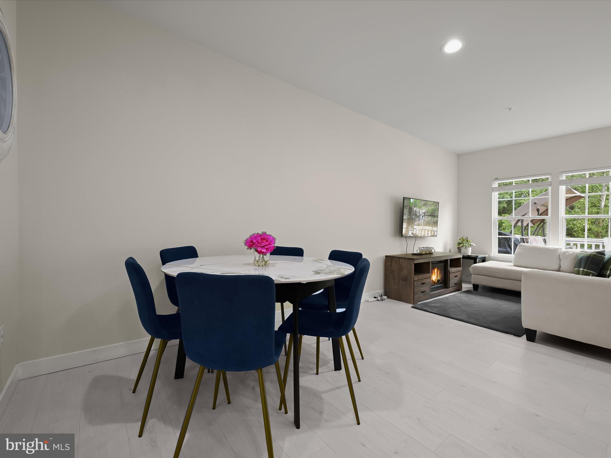 DORCHESTER WOODS - Residential