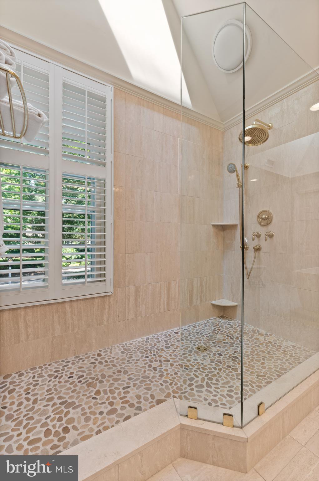 THE WOODS - Residential