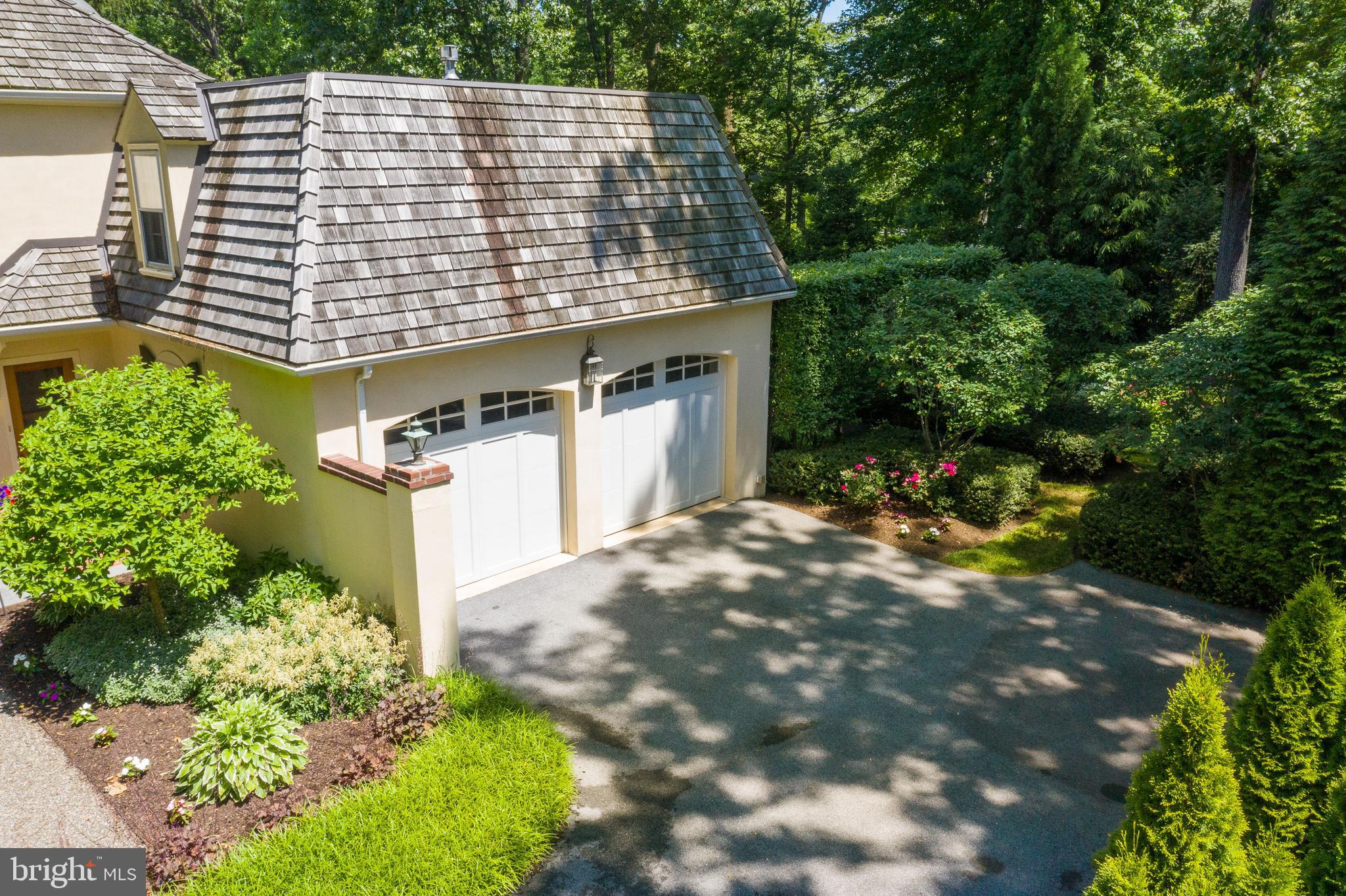 THE WOODS - Residential