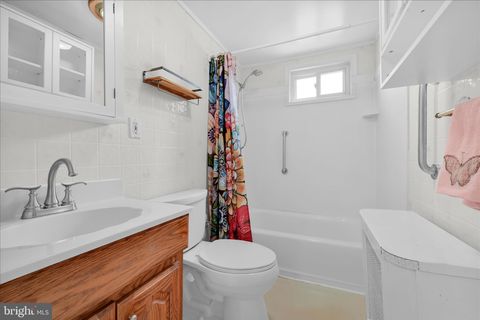 Tiny photo for 1666 Ward Street, MARCUS HOOK, PA 19061 (MLS # PADE2115164)