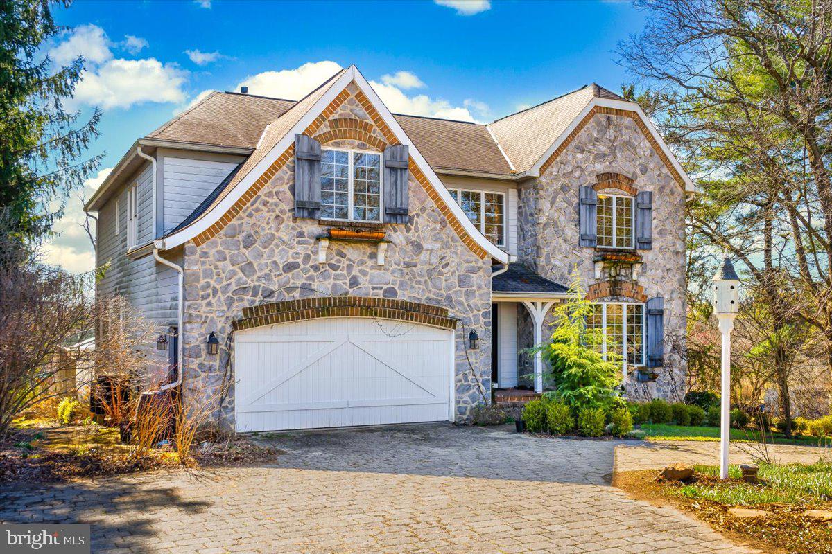 CARROLL MANOR - Residential