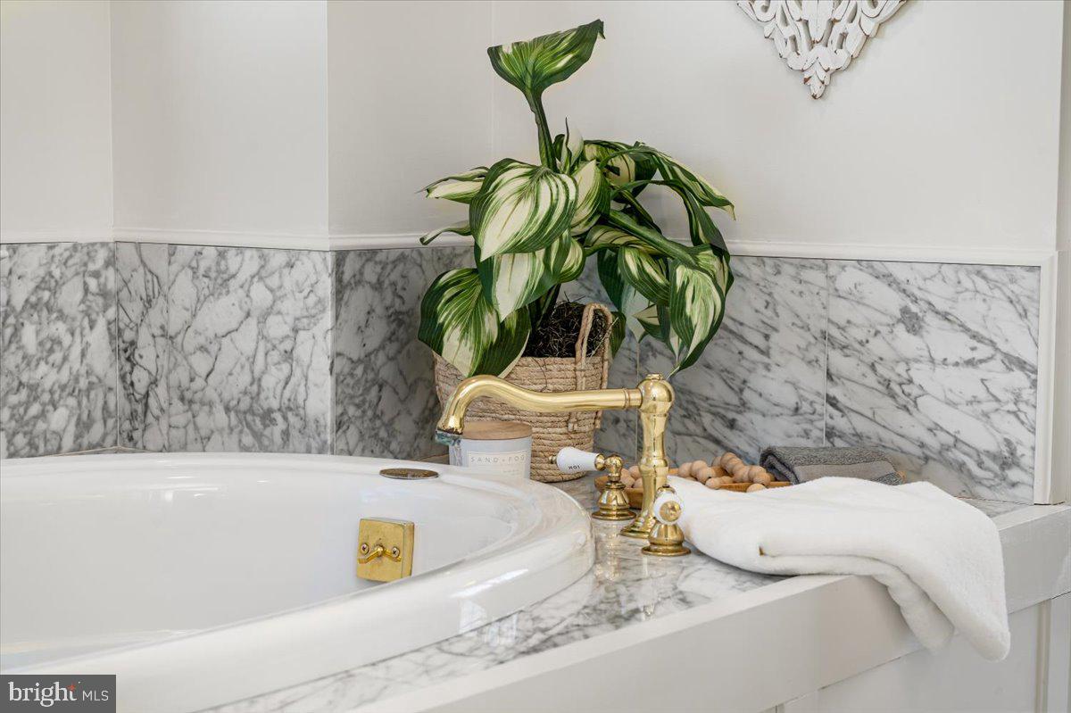 CARROLL MANOR - Residential