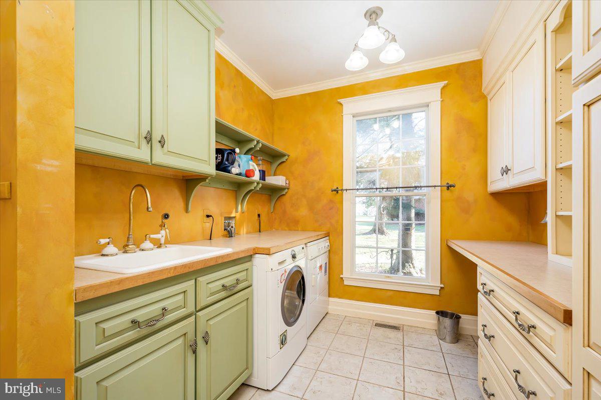 CARROLL MANOR - Residential