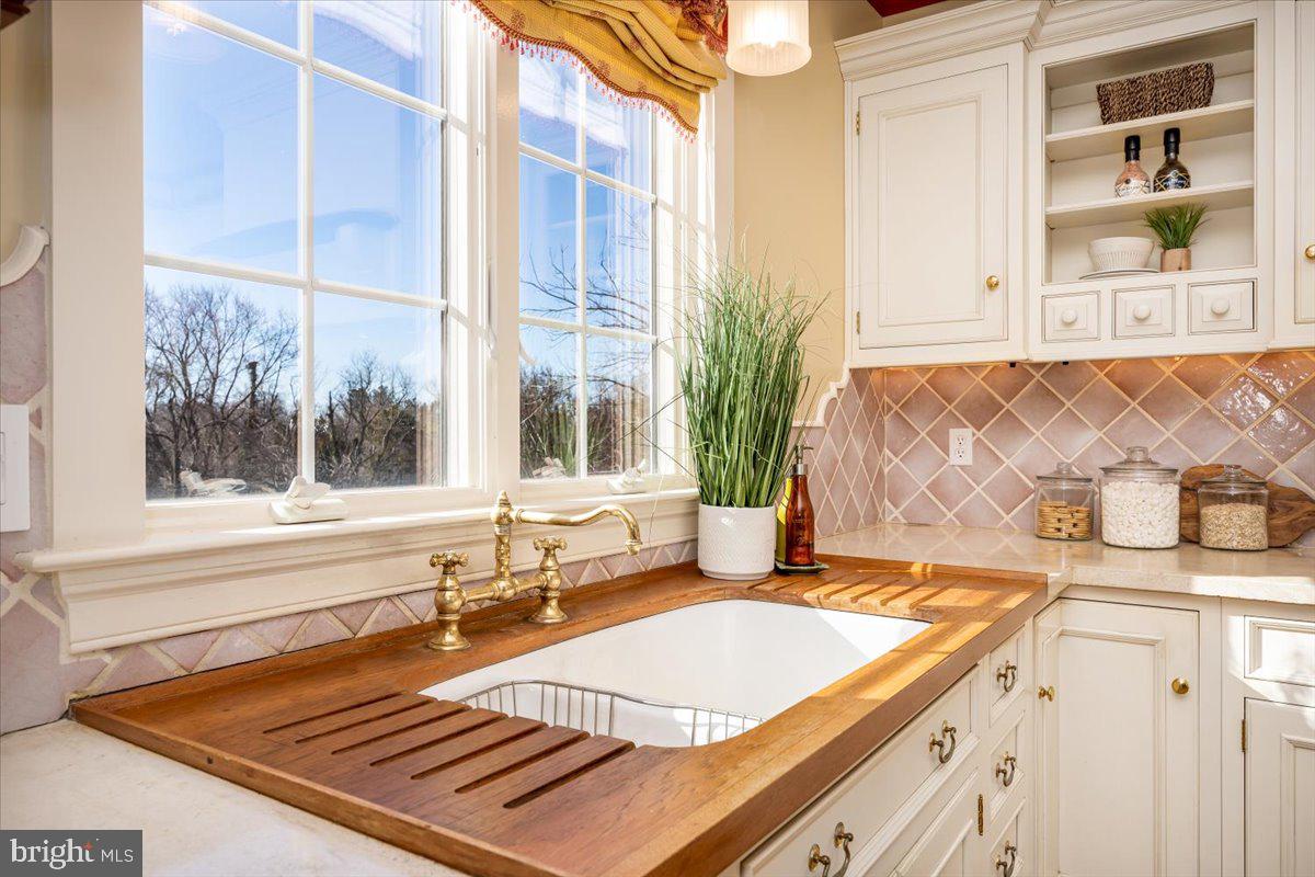 CARROLL MANOR - Residential