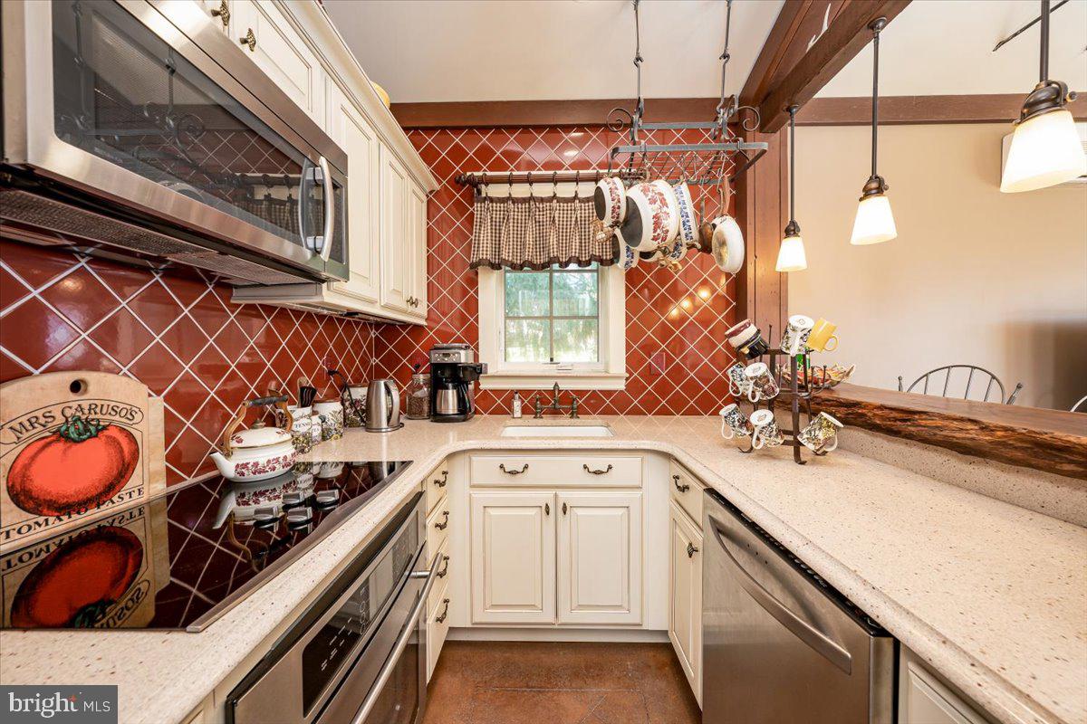 CARROLL MANOR - Residential