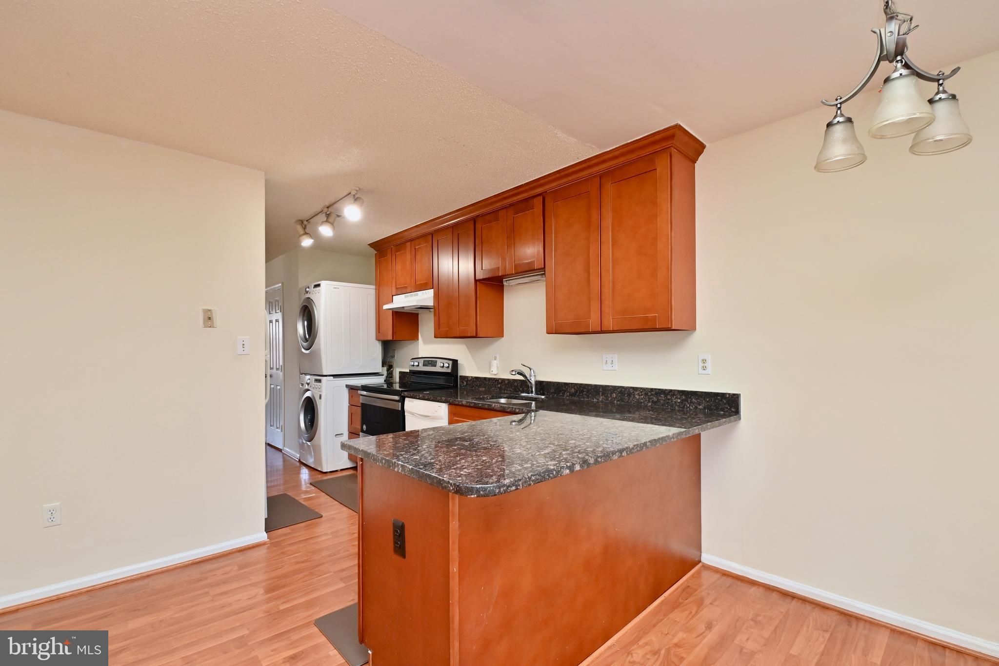 PORT O DUMFRIES - Residential Lease