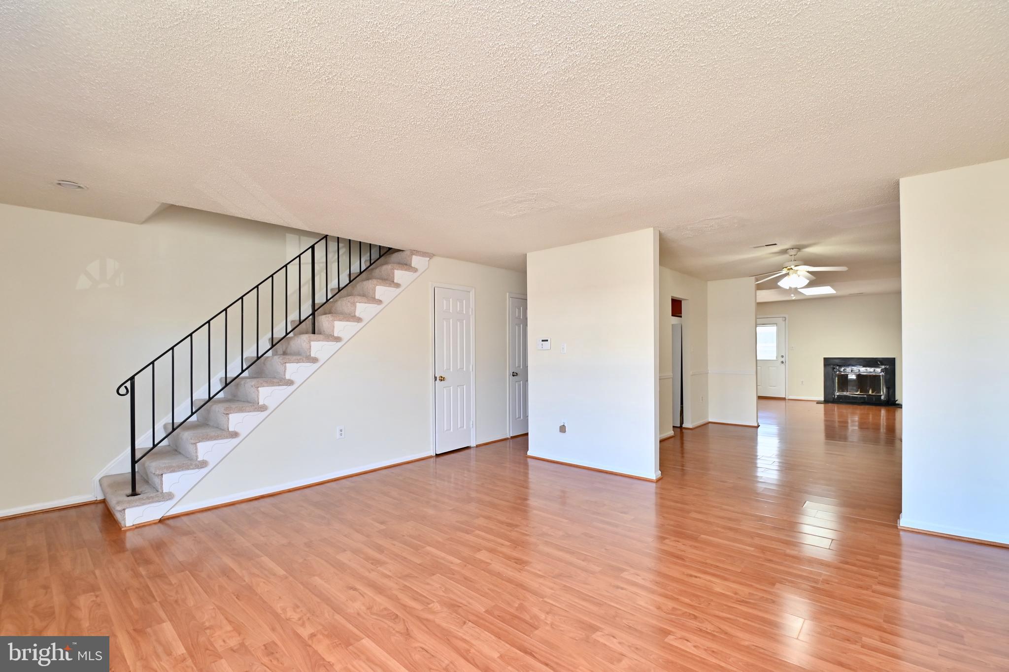 PORT O DUMFRIES - Residential Lease