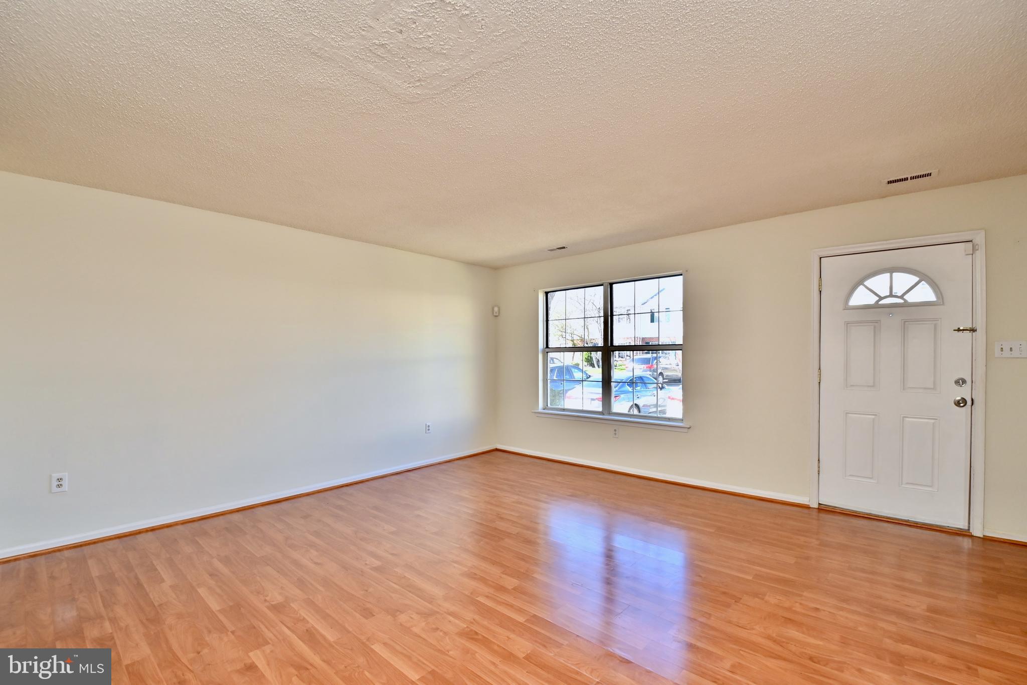 PORT O DUMFRIES - Residential Lease