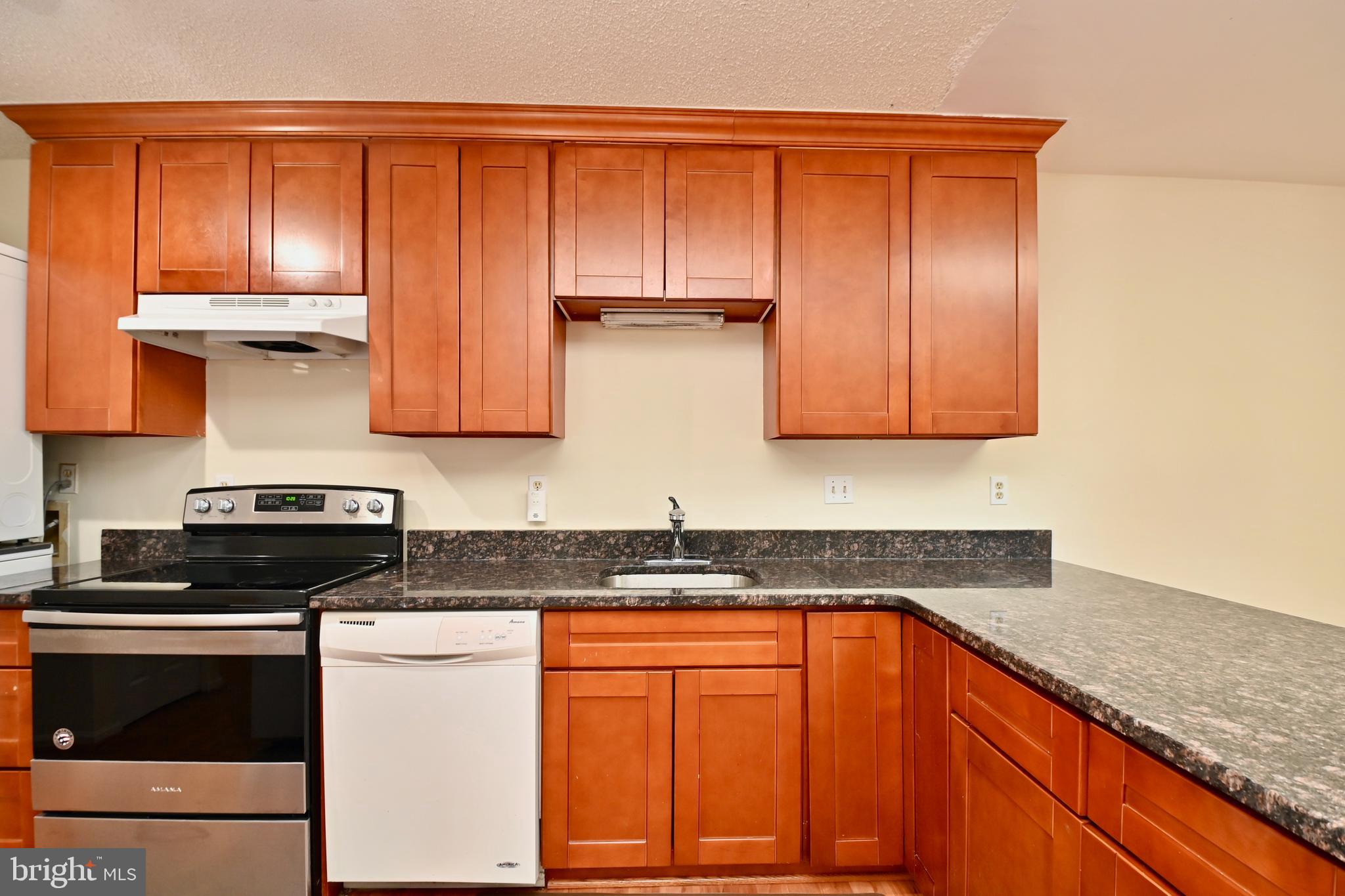 PORT O DUMFRIES - Residential Lease