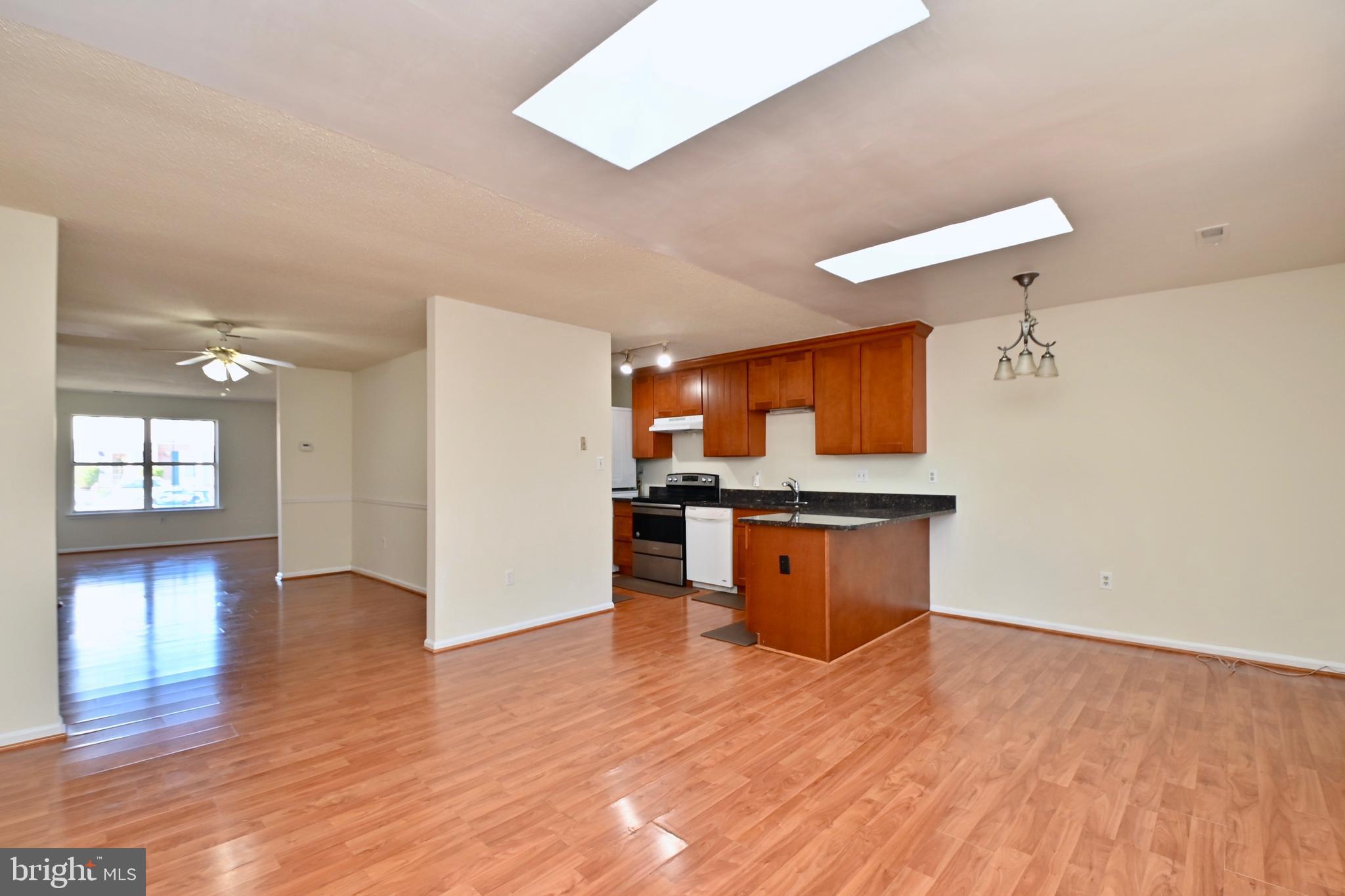 PORT O DUMFRIES - Residential Lease