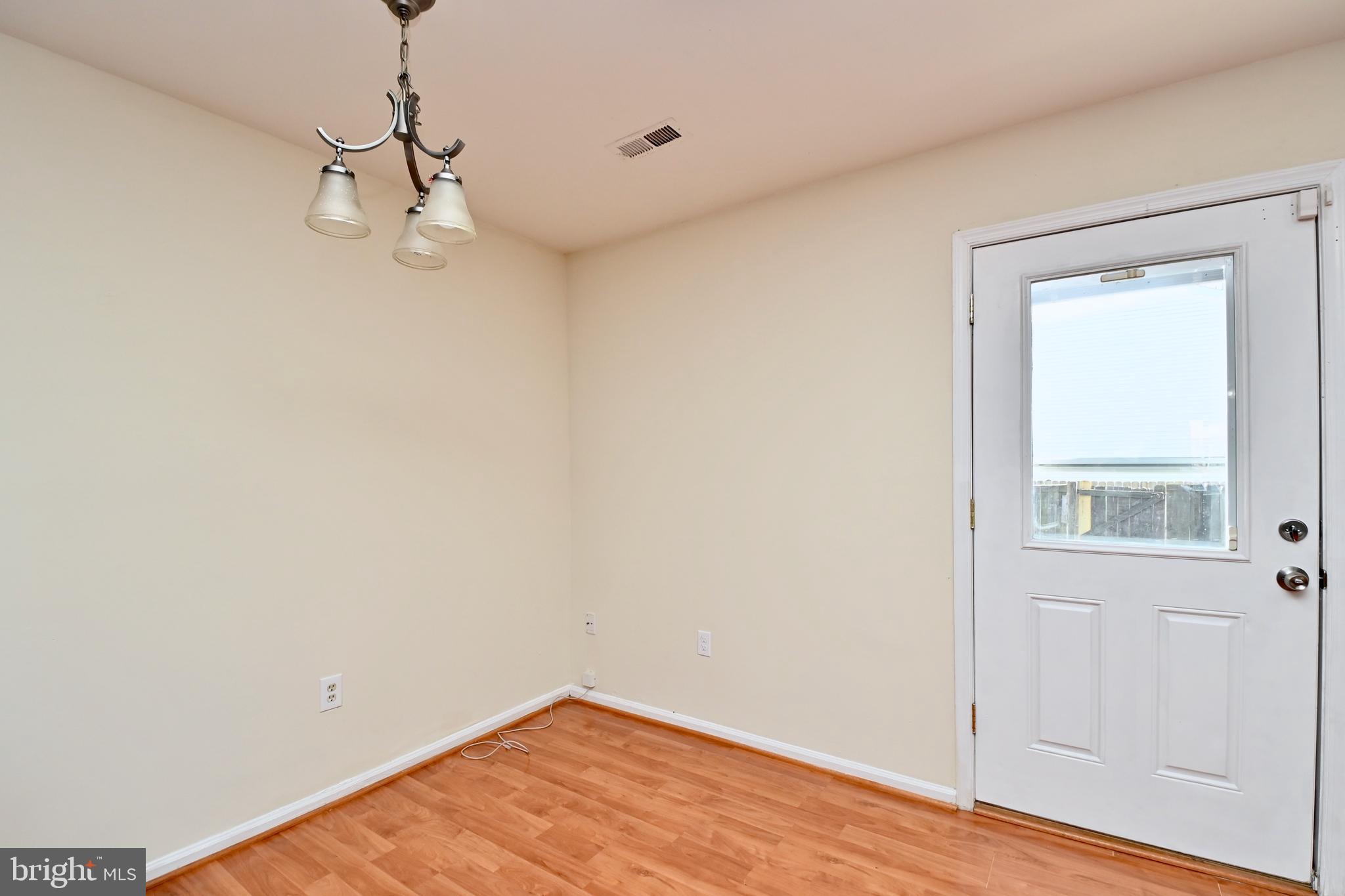 PORT O DUMFRIES - Residential Lease