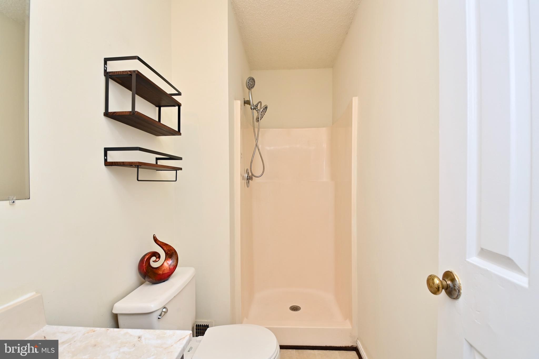 PORT O DUMFRIES - Residential Lease