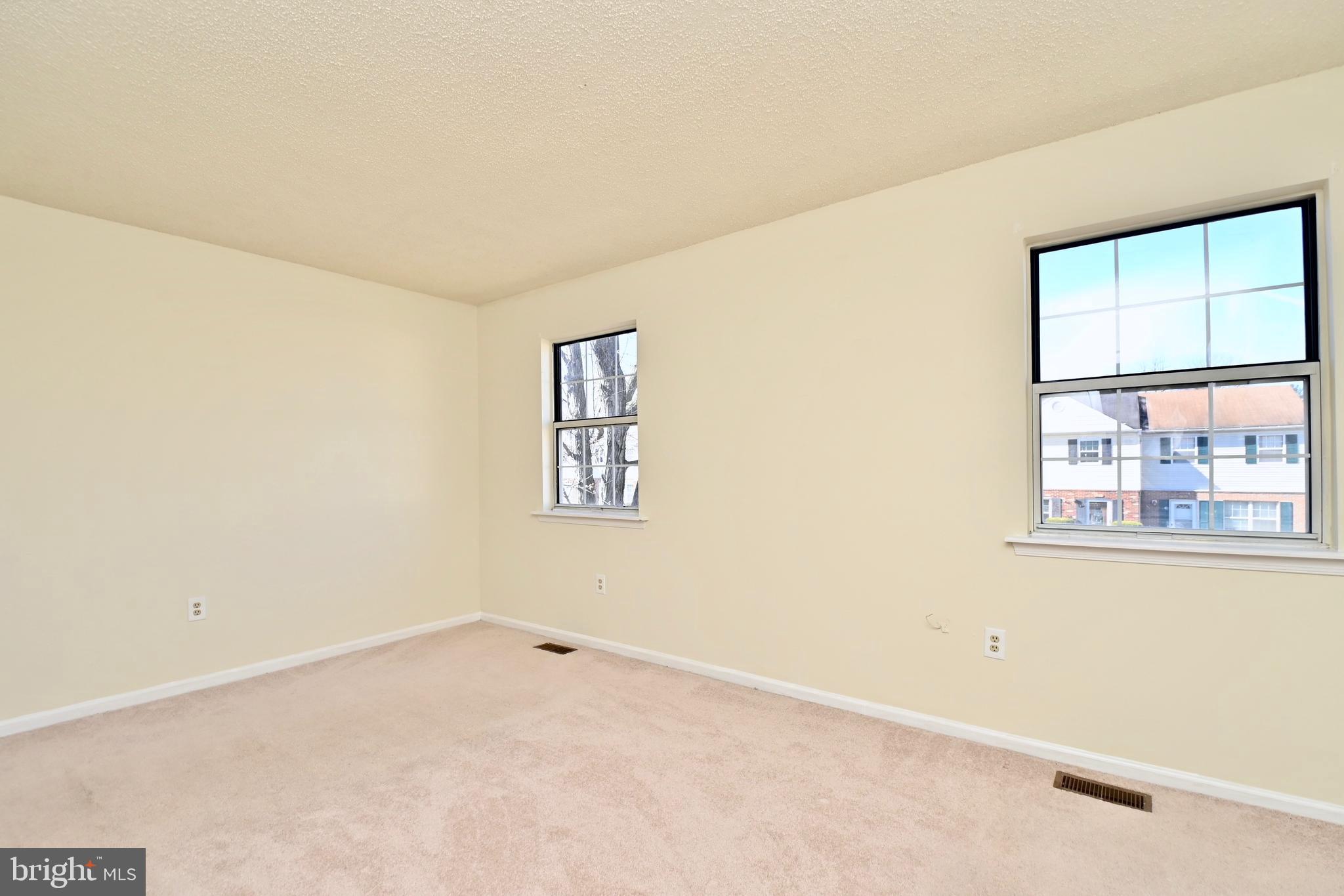 PORT O DUMFRIES - Residential Lease