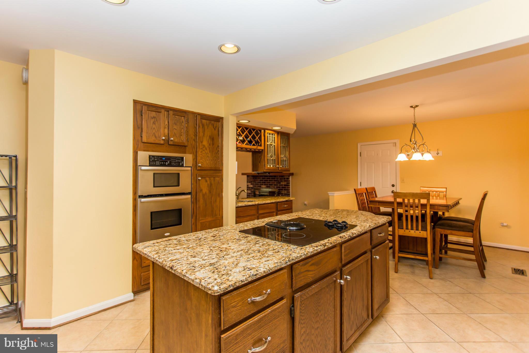 HAMPTON OAKS - Residential