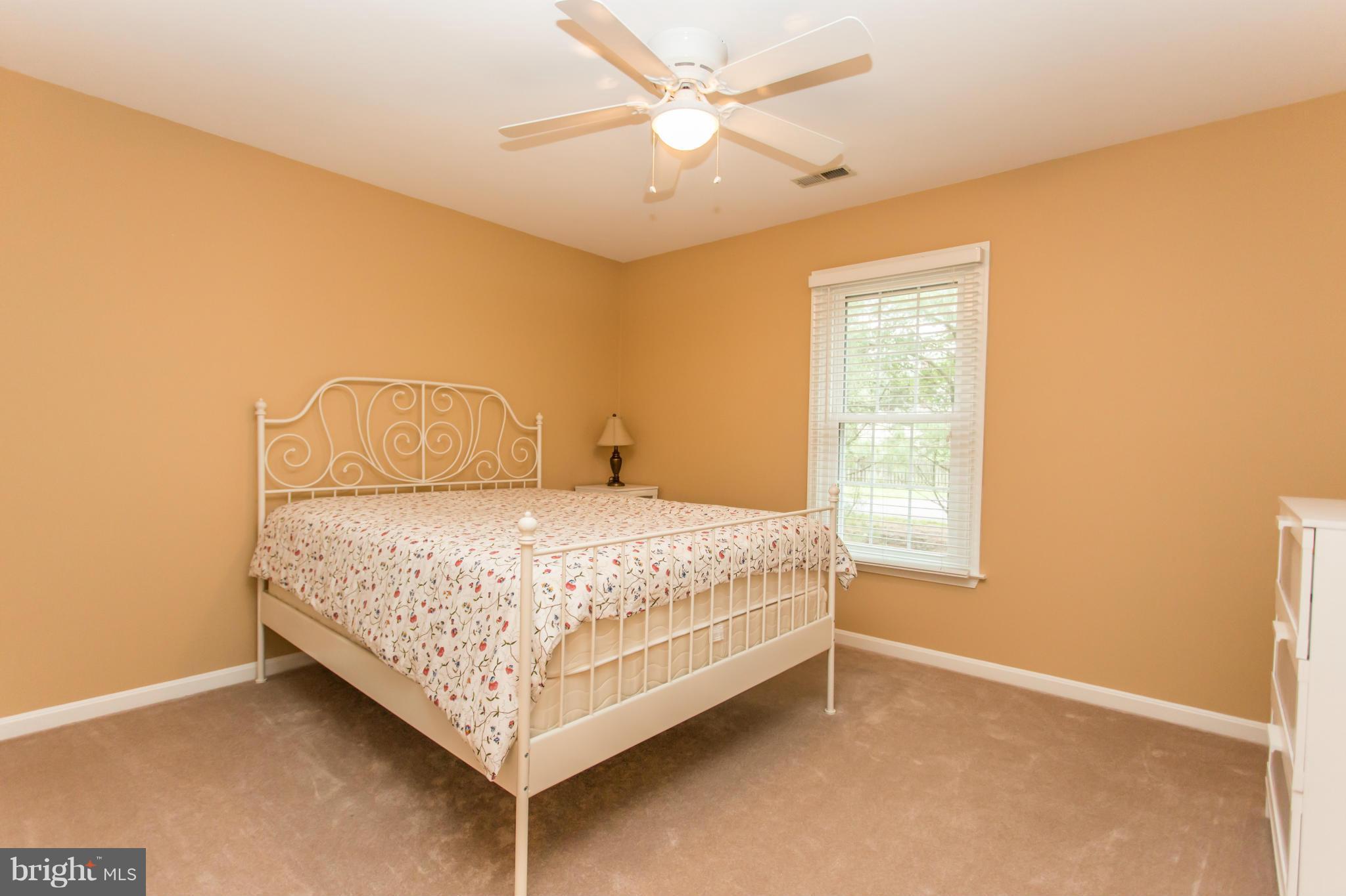 HAMPTON OAKS - Residential