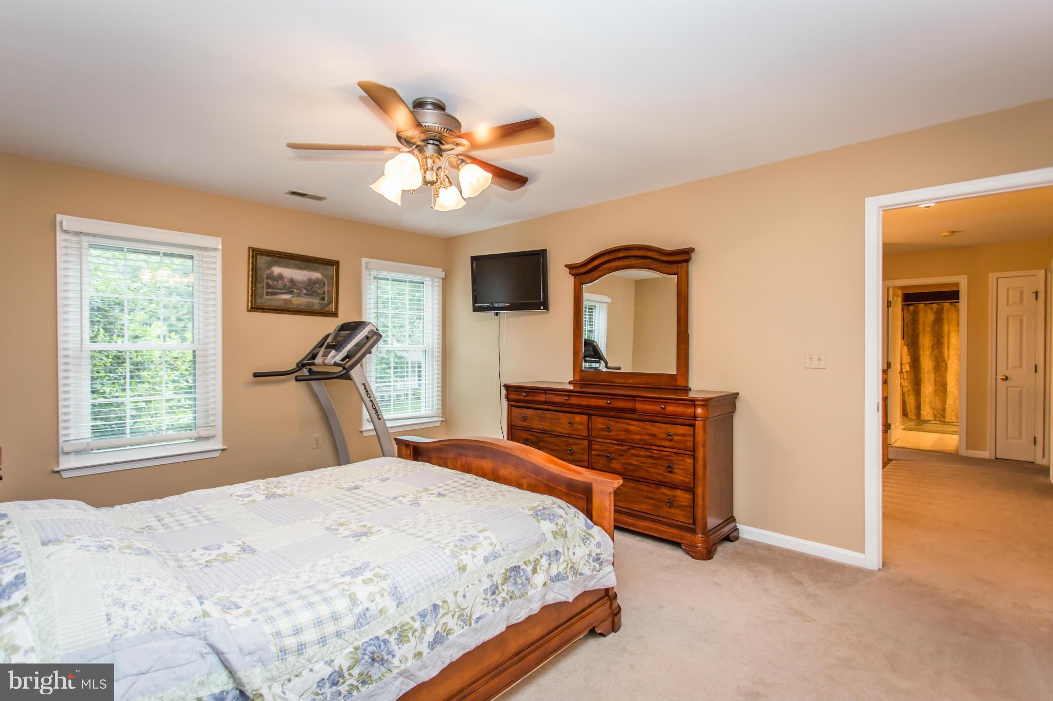 HAMPTON OAKS - Residential