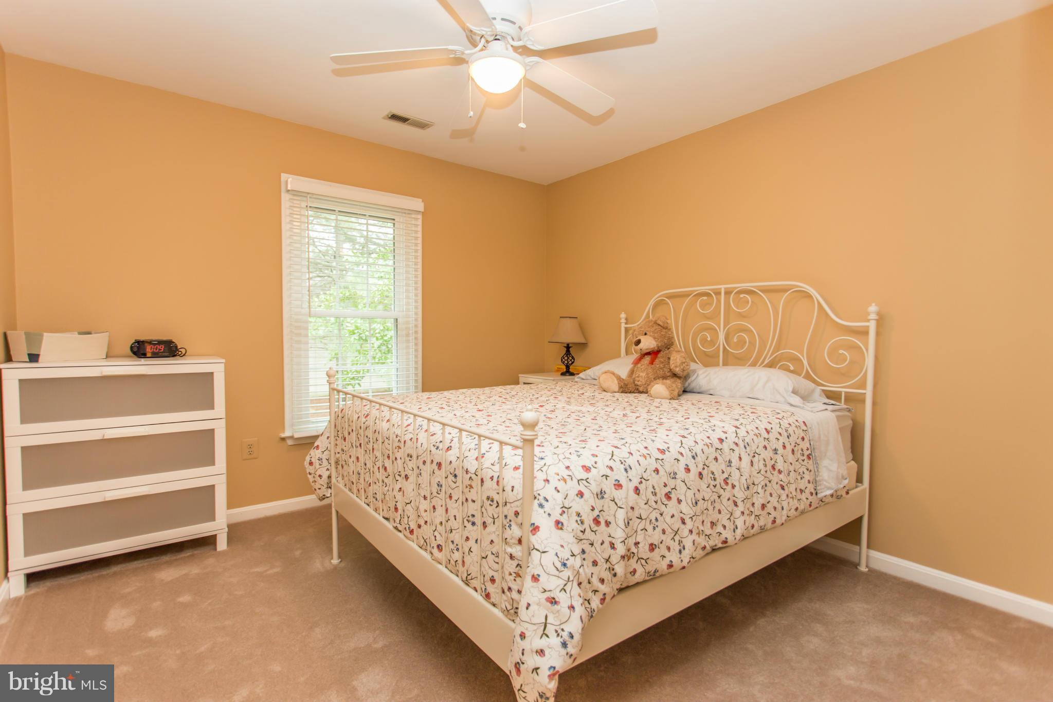 HAMPTON OAKS - Residential