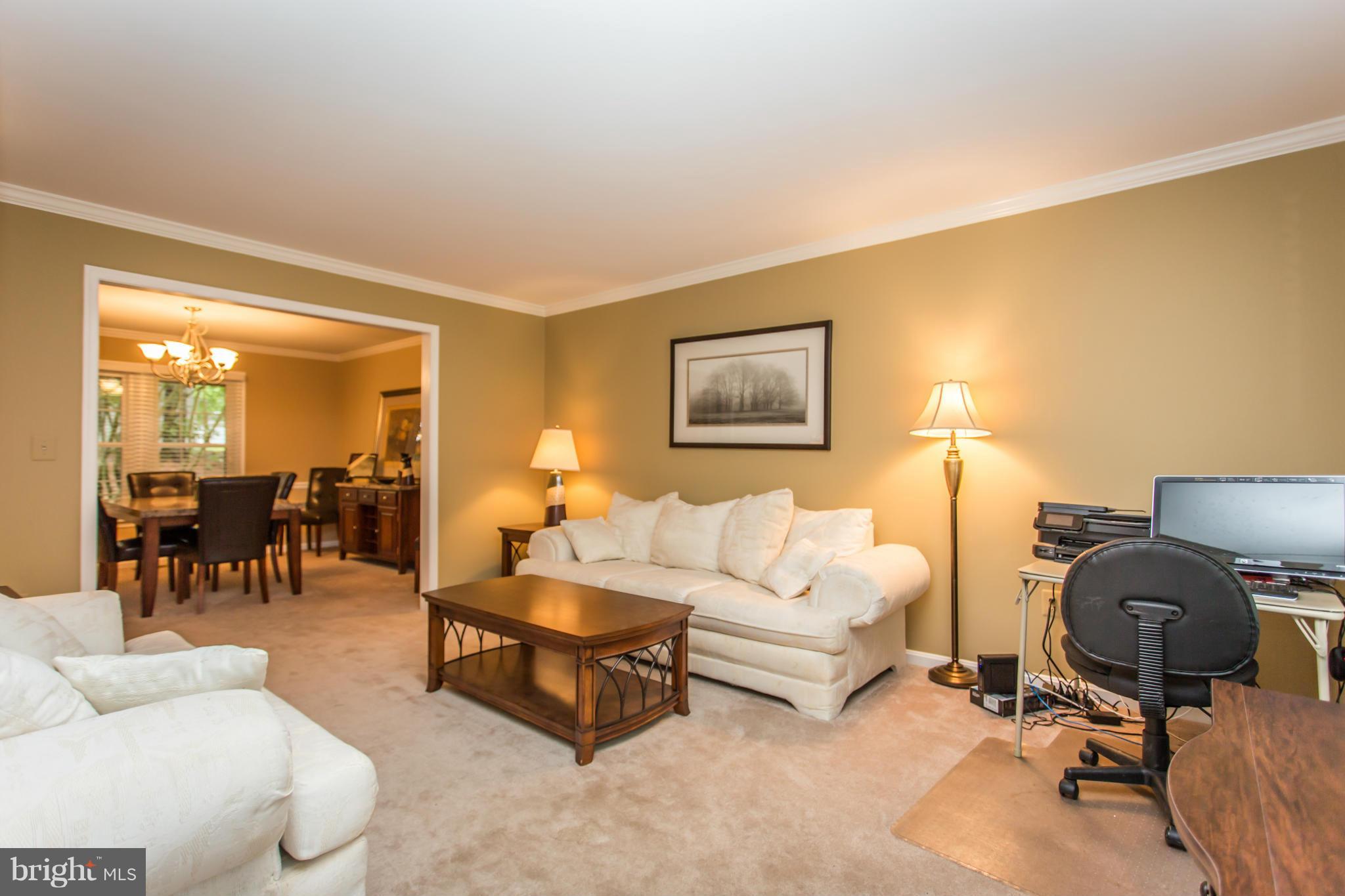 HAMPTON OAKS - Residential