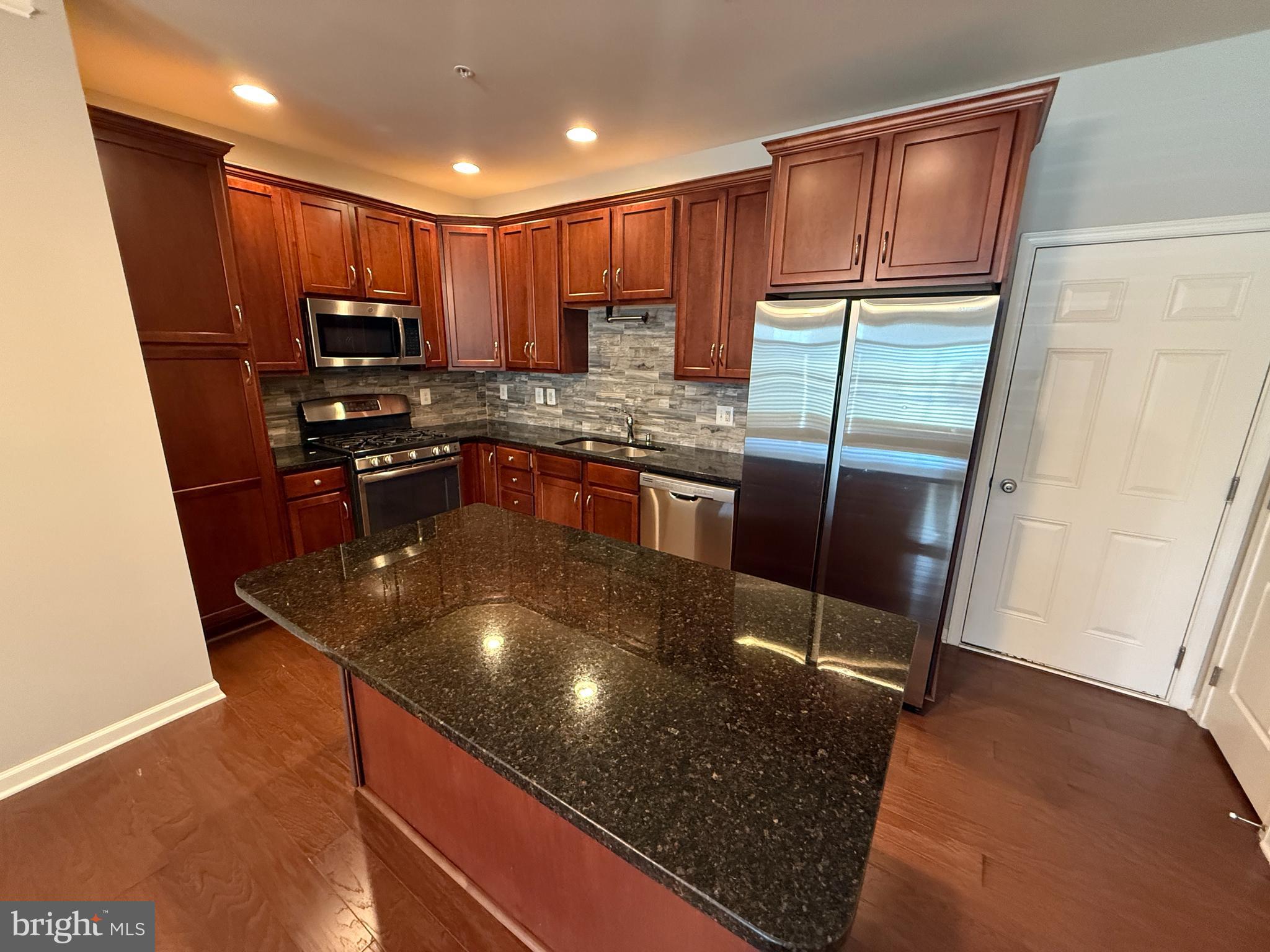 BUCKINGHAM AT LOUDOUN VALLEY - Residential Lease