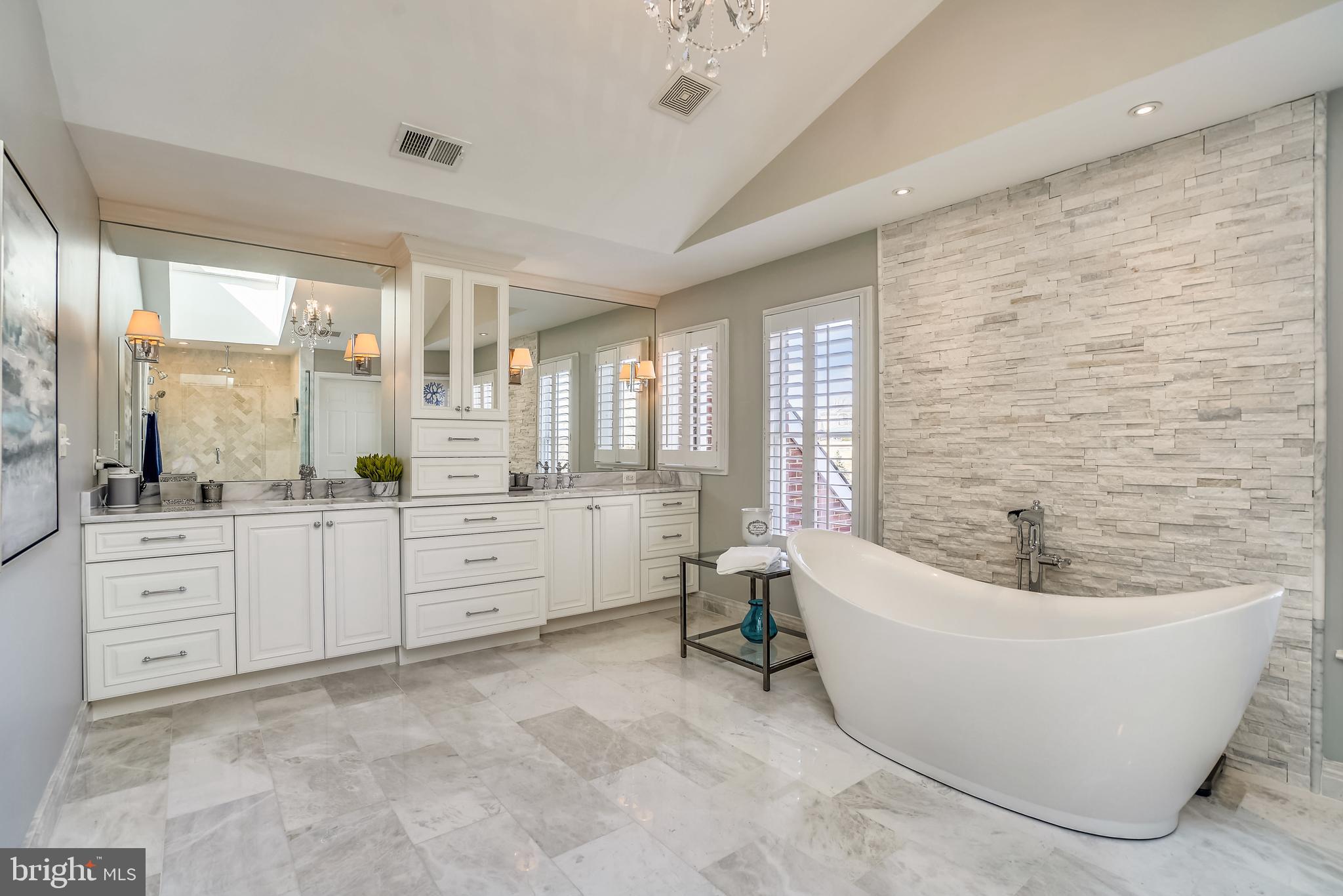 BELMONT COUNTRY CLUB - Residential