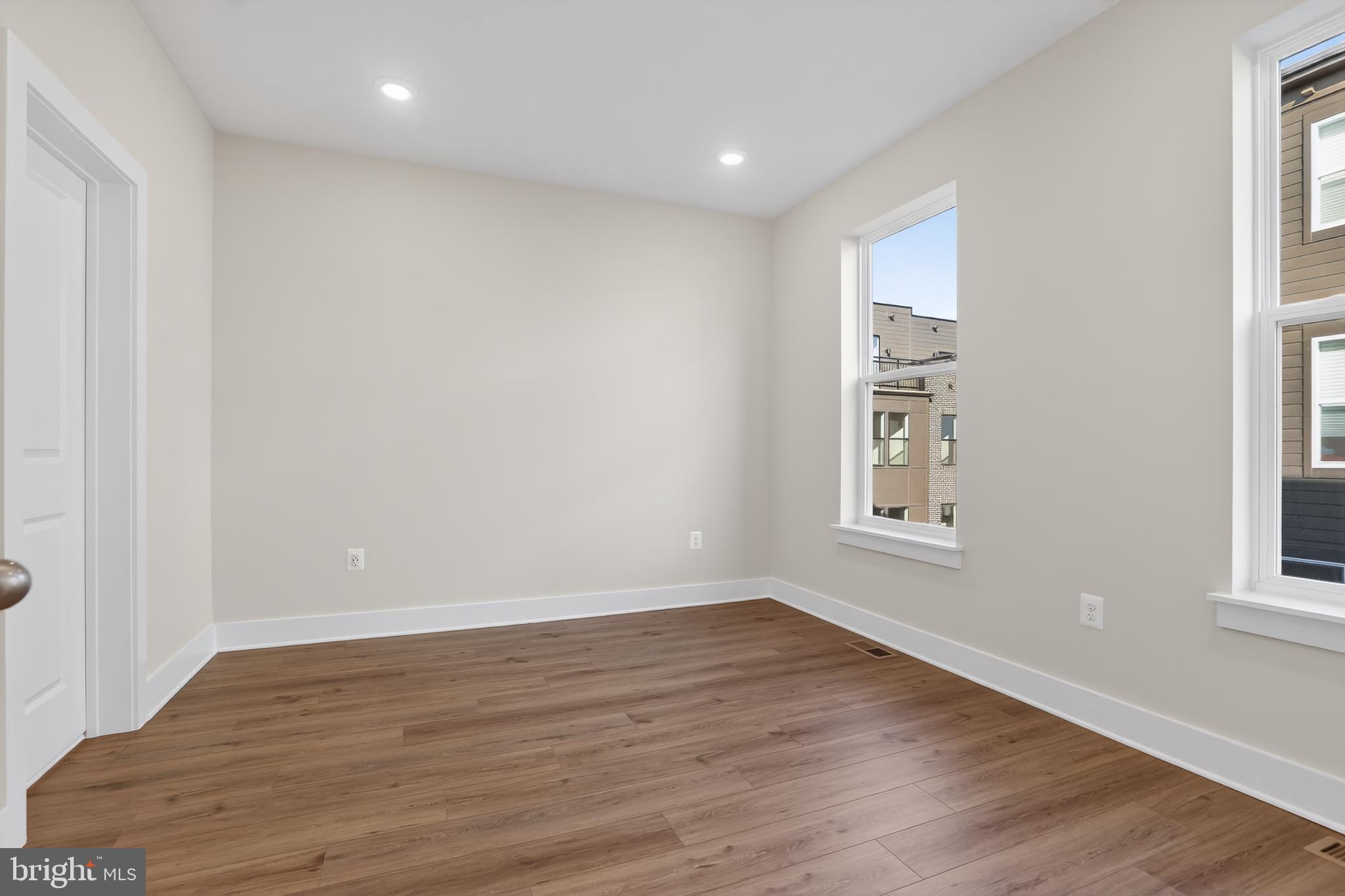 LOCKE LANDING - Residential