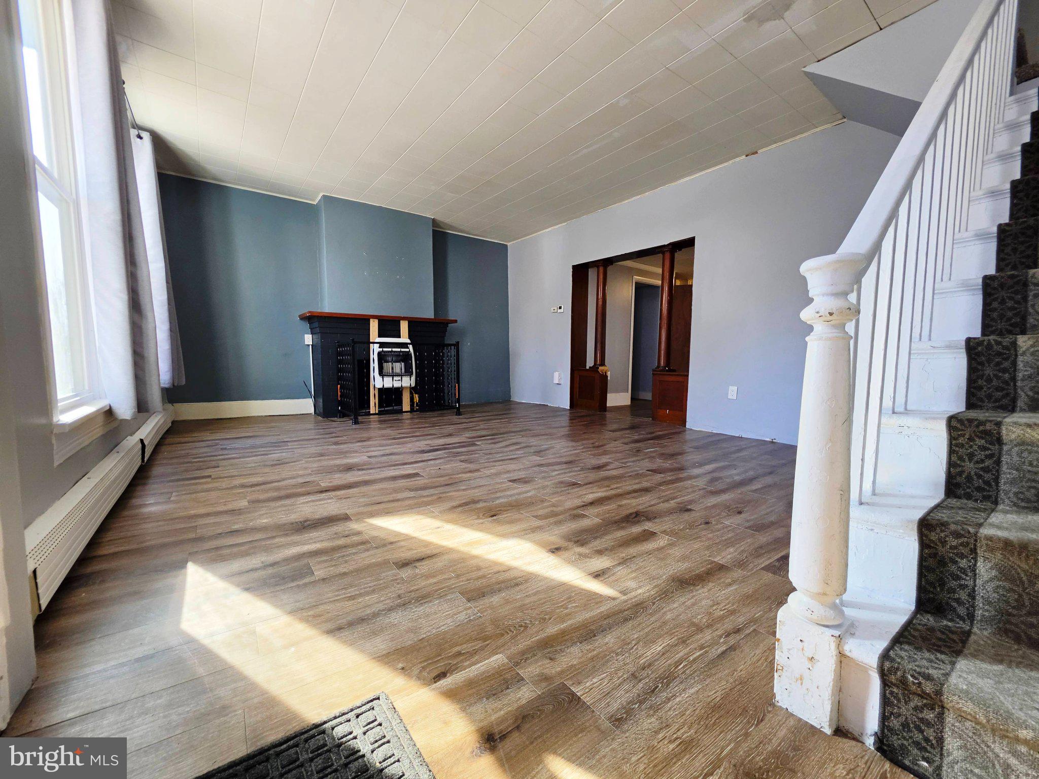 411 WALNUT STREET
