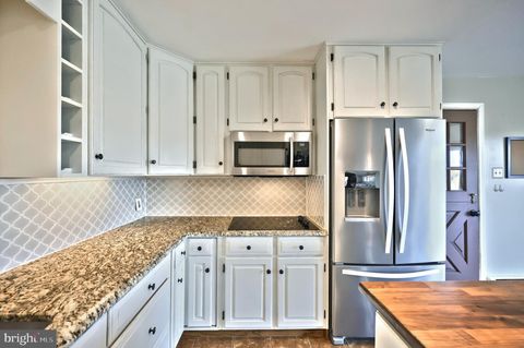 Tiny photo for 150 E Ridge Avenue, GLEN ROCK, PA 17327 (MLS # PAYK2092902)