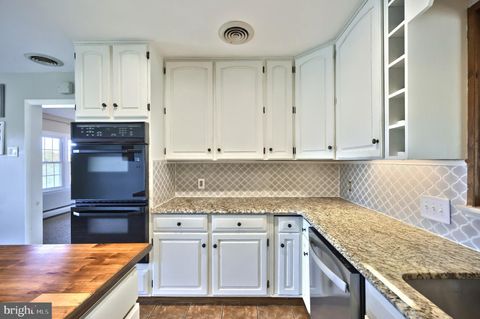 Tiny photo for 150 E Ridge Avenue, GLEN ROCK, PA 17327 (MLS # PAYK2092902)