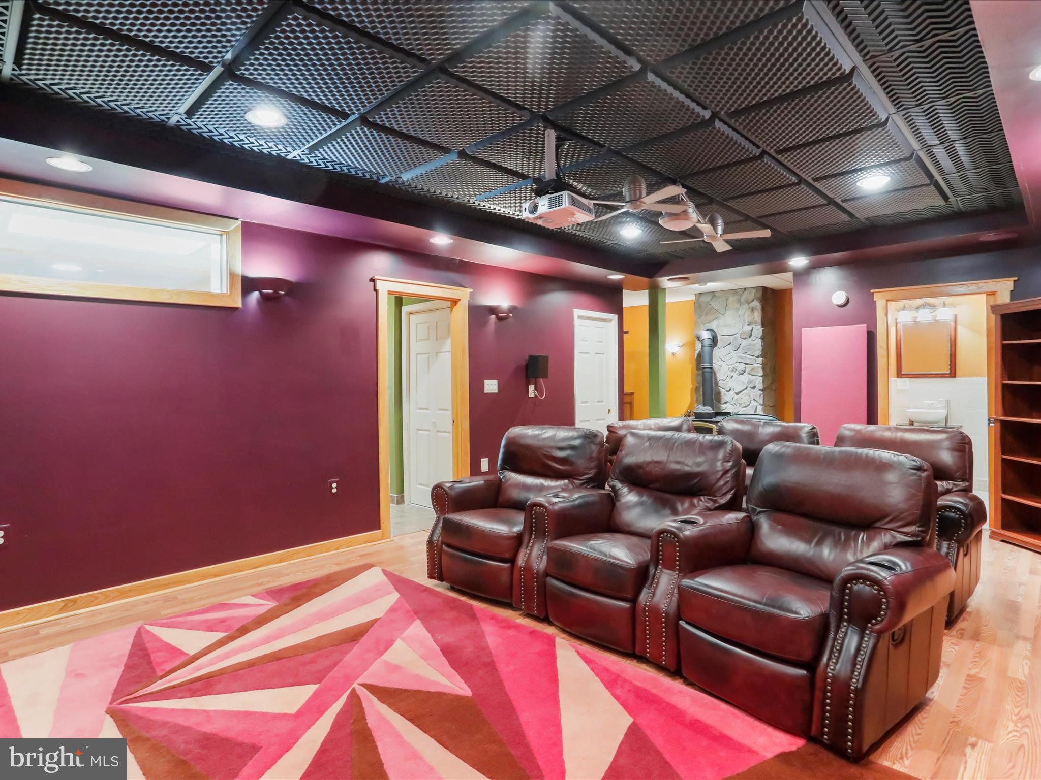 SPRING HOLLOW - Residential