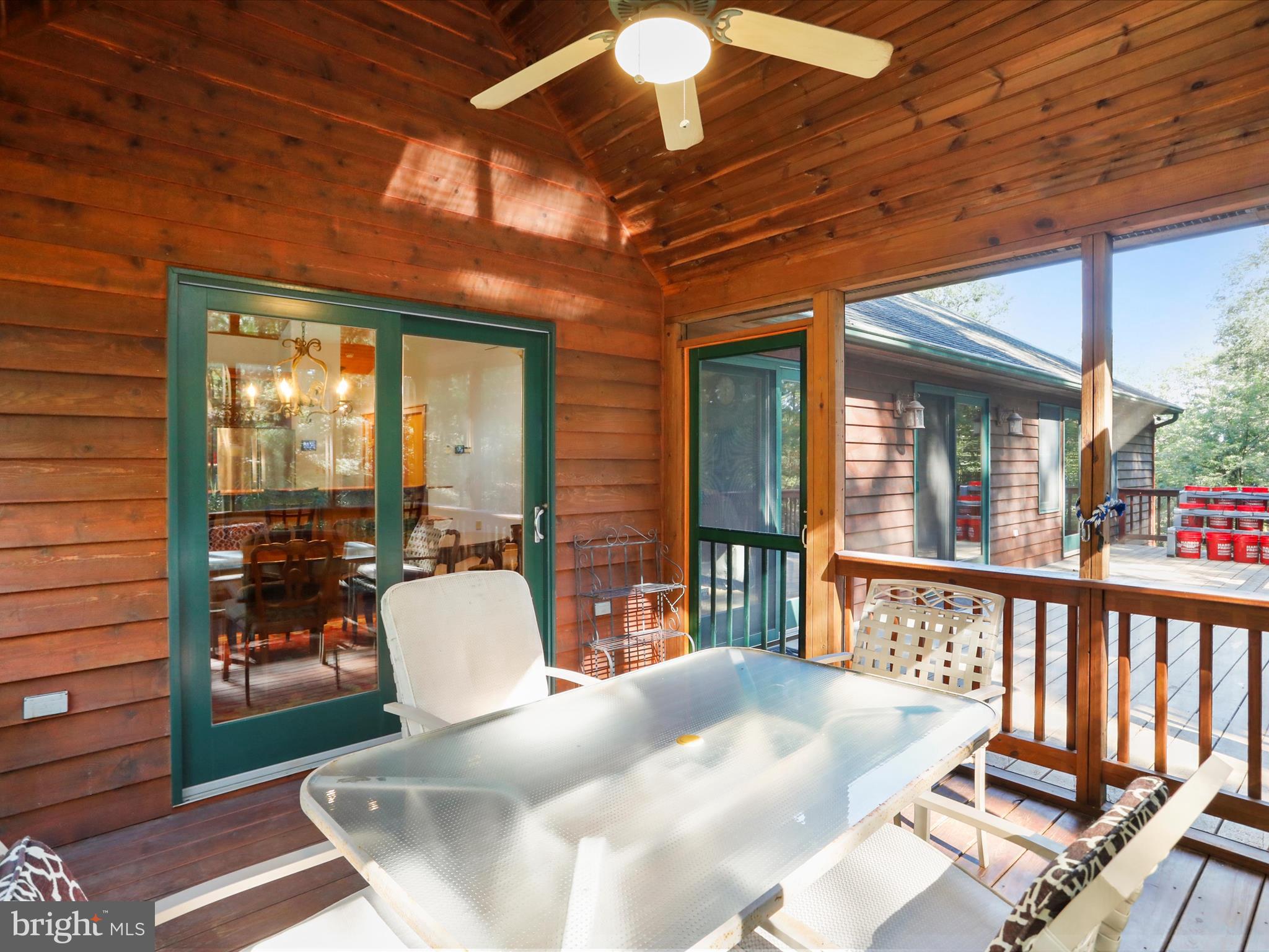 SPRING HOLLOW - Residential