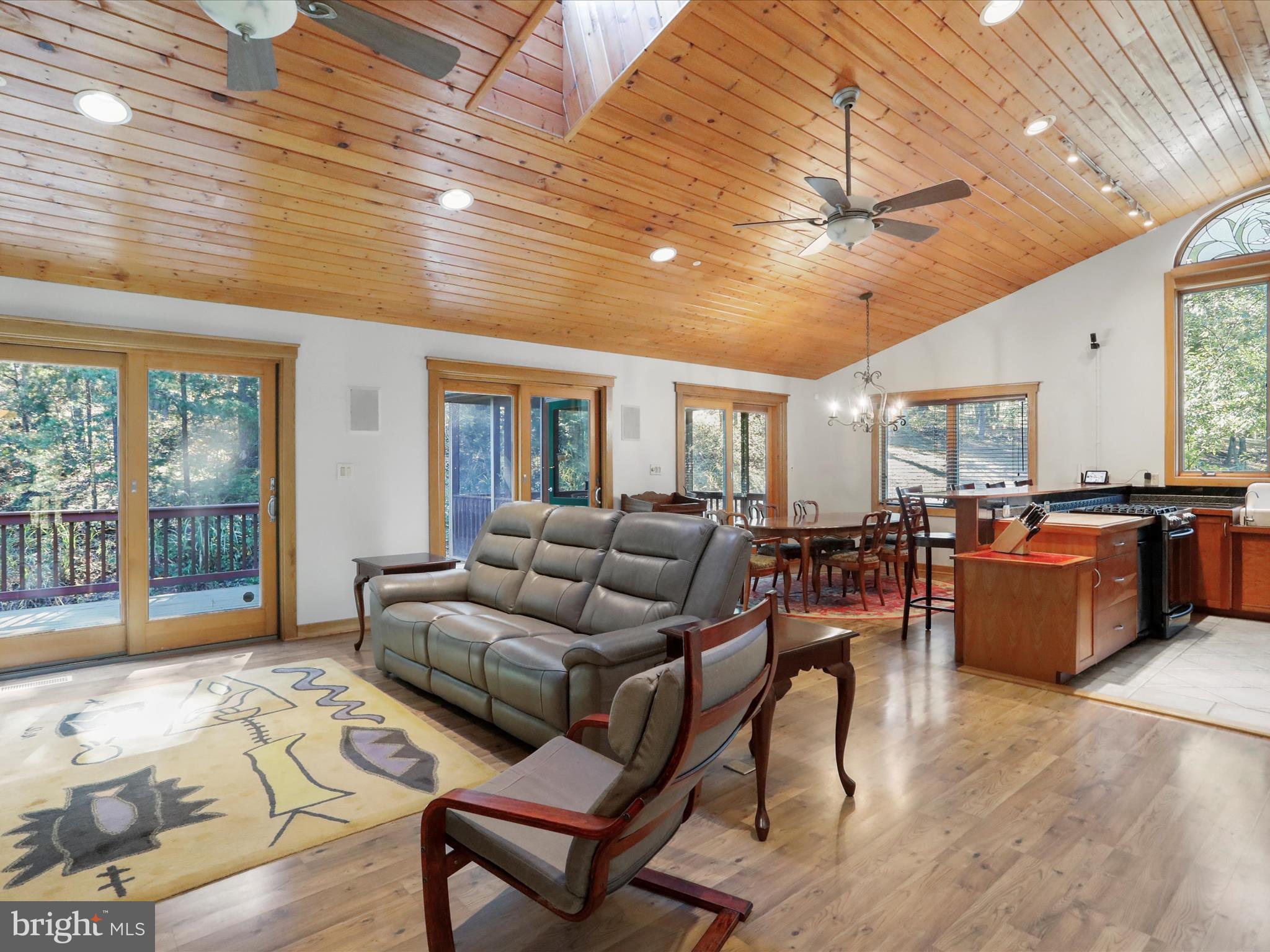 SPRING HOLLOW - Residential