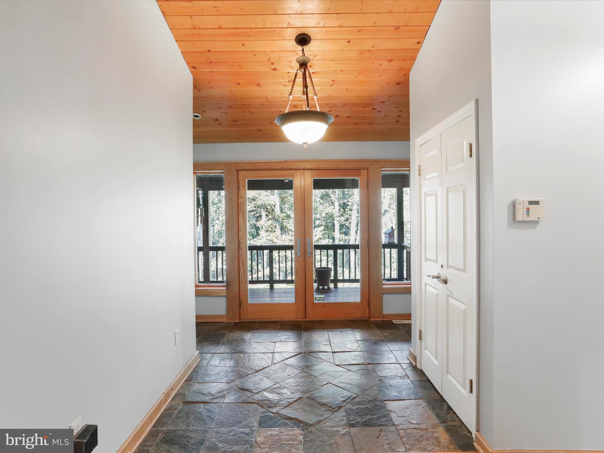 SPRING HOLLOW - Residential