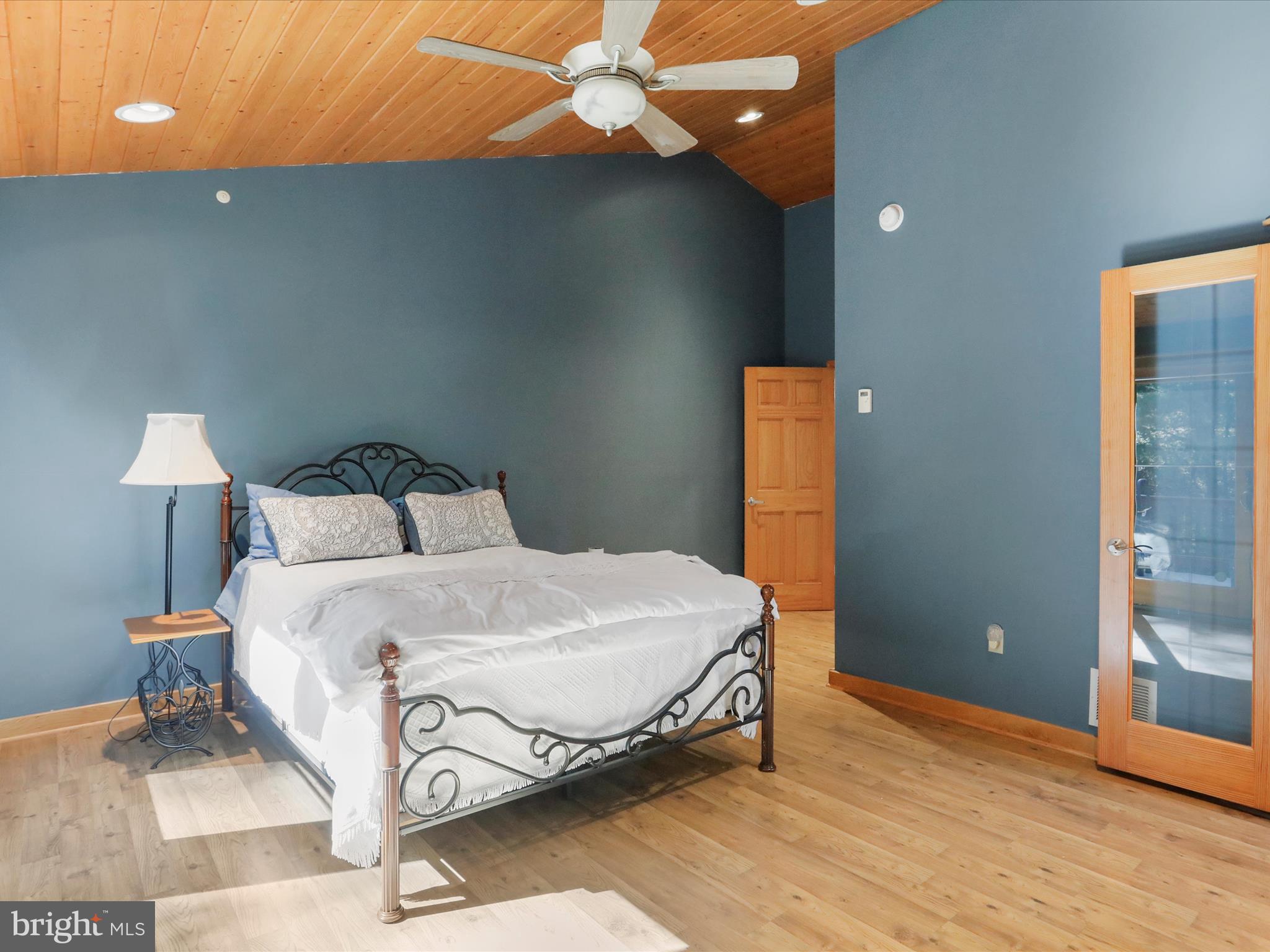 SPRING HOLLOW - Residential