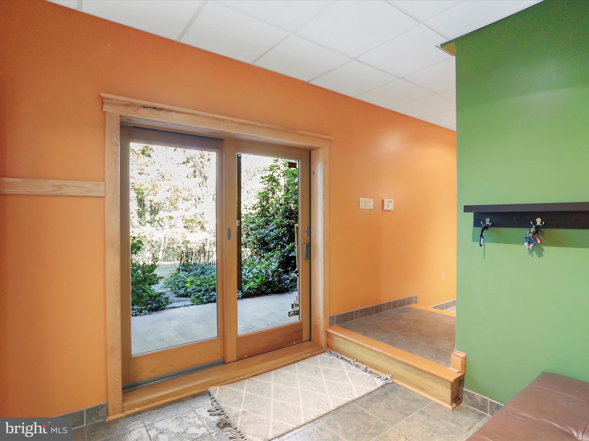 SPRING HOLLOW - Residential