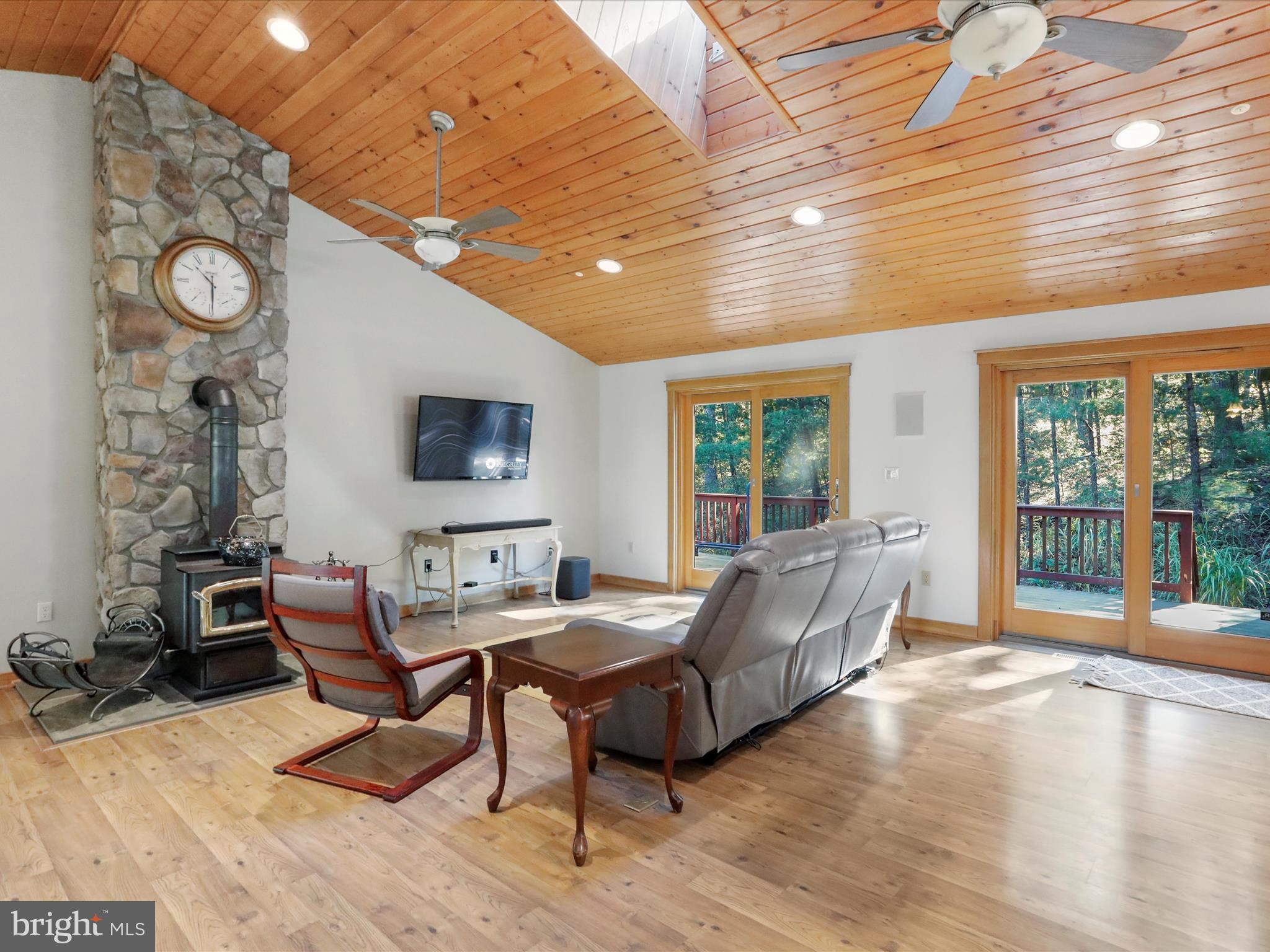 SPRING HOLLOW - Residential