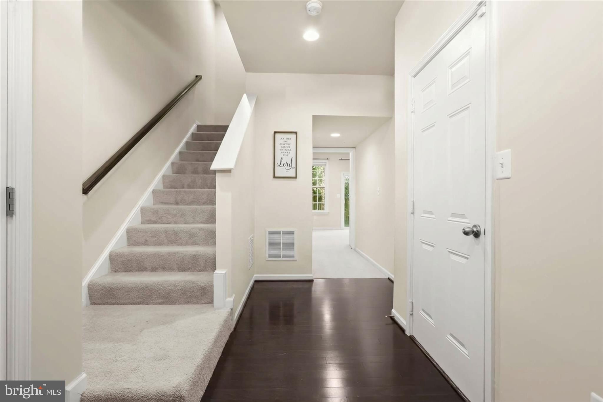 215 GUNTHER PLACE
