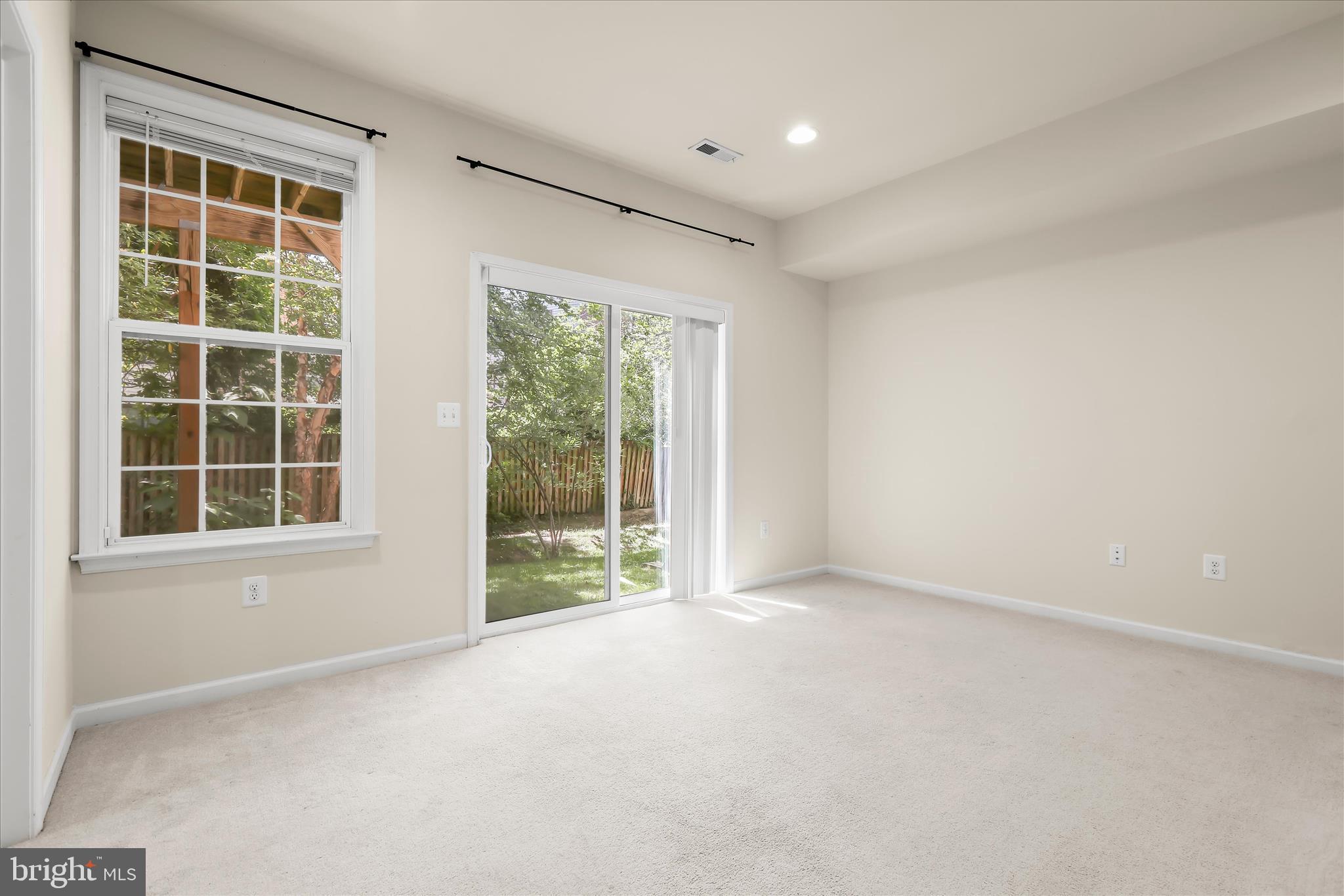 215 GUNTHER PLACE